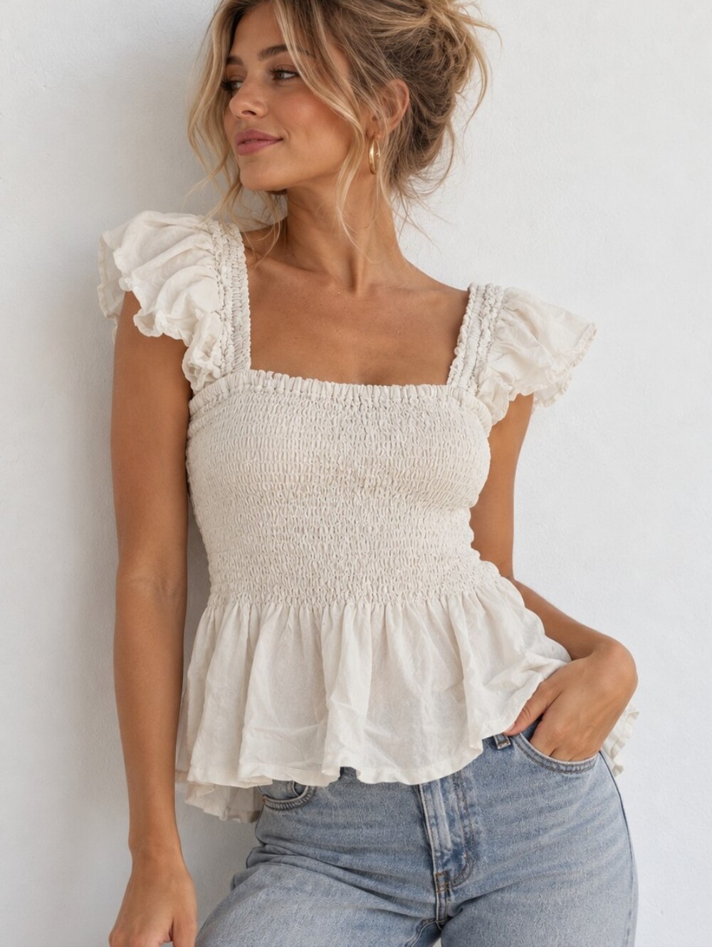 Lands’ End Ivory Smocked Ruffle Peplum Top Size Medium 10-12 On/off Shoulders